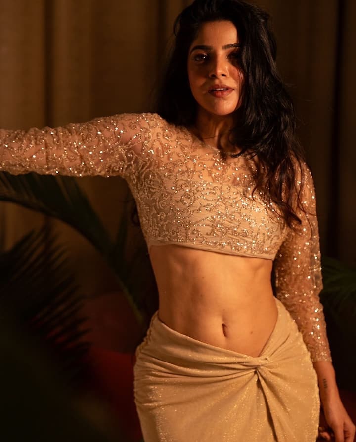 தனது இன்ஸ்டா புகைப்படங்களால் பிரபலமாகி பேச்சுலர் திரைப்படத்தின் மூலம் திரை உலகில் அறிமுகமானவர் நடிகை திவ்யபாரதி.