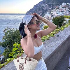 Avneet Kaur PHOTO: અવનીત કૌરએ શેર કરી ઈટાલી ટૂરની તસવીરો, કેમેરા સામે અભિનેત્રીએ આપ્યા ગ્લેમરસ પોઝ