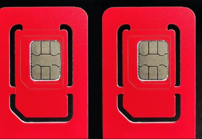 ਇਸ ਦੇ ਲਈ ਜਿਸ ਕੰਪਨੀ ਦਾ ਸਿਮ ਤੁਹਾਡੇ ਕੋਲ ਹੈ। ਤੁਹਾਨੂੰ ਉਸ ਟੈਲੀਕਾਮ ਕੰਪਨੀ ਦੇ ਕਸਟਮਰ ਕੇਅਰ ਸੈਂਟਰ ਨੂੰ ਕਾਲ ਕਰਨਾ ਹੋਵੇਗਾ ਅਤੇ ਉੱਥੇ ਤੁਹਾਨੂੰ ਸਿਮ ਕਾਰਡ ਬੰਦ ਕਰਨ ਦਾ ਕਾਰਨ ਦੱਸਣਾ ਹੋਵੇਗਾ।