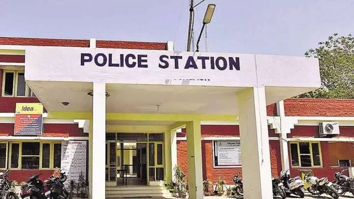 इसके लिए आपको कुछ चार्ज भी देना पड़ सकता है. हालांकि अगर सिम हो गई है तो फिर आपको पुलिस स्टेशन में रिपोर्ट करना भी जरूरी होता है. इसके बाद ही आप सिम बंद करवा सकते हैं.