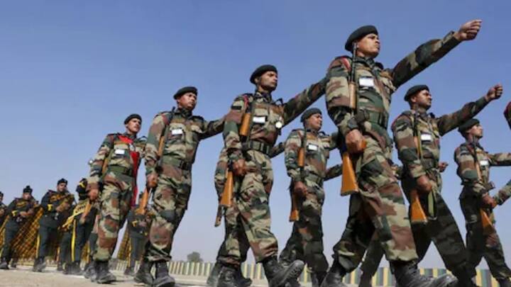 वहीं अगर बात की जाए तो अग्नि वीर योजना के लिए भारत सरकार द्वारा कुछ क्राइटेरिया तय किया गया है. जिसे पास करने पर ही युवा अग्नि वीर बन पाएगा.