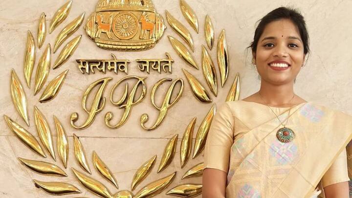 দিল্লি বিশ্ববিদ্যালয়ের অধীনে রামযশ কলেজ থেকে বি-কম ডিগ্রি অর্জন করেন অংশিকা জৈন। মাস্টার্স করার সময় থেকেই ইউপিএসসির প্রস্তুতি নিতে শুরু করেন তিনি।    ছবি- ইনস্টাগ্রাম