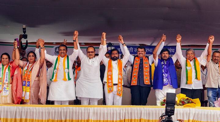 महाराष्ट्र में इस बार के आम चुनाव में महायुति को वह सफलता नहीं मिली, जिसकी उसे उम्मीद थी. यही वजह है कि बाद में एनडीए में टूट की खबर भी आई थीं.