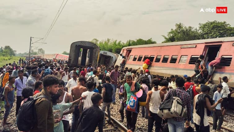 Dibrugarh Express Train Accident latest updates 3 died and 30 injured Driver claims explosion Indian Railways announced compensation डिब्रूगढ़ एक्सप्रेस रेल हादसे में 3 की मौत, लोको पायलट का दावा- 'सुना धमाका', जानें अब तक के अपडेट