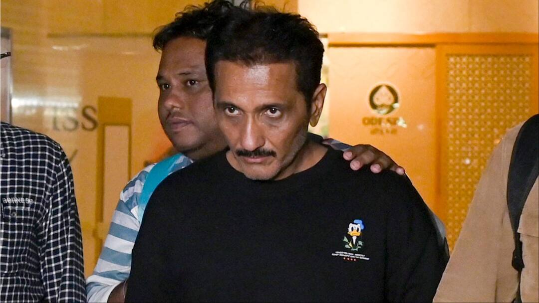 Ghatkopar hoarding collapse case Bhavesh Bhinde filed bail petition in Bombay High Court demand cancellation FIR ann घाटकोपर होर्डिंग हादसे में मुख्य आरोपी भावेश भिंडे ने HC में लगाई जमानत याचिका, FIR भी रद्द करने की मांग