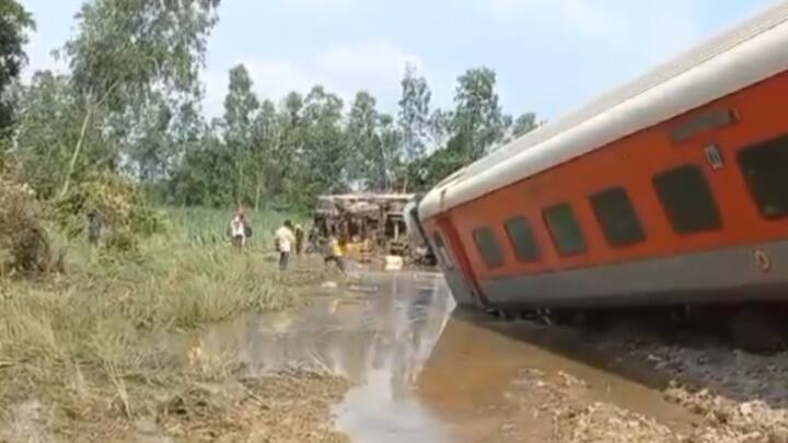 দেশের মোট জনসংখ্যার অধিকাংশই যেখানে যোগাযোগের ক্ষেত্রে রেলের উপর নির্ভরশীল, বার বার এই ধরনের দুর্ঘটনায় রেলযাত্রার নিরাপত্তা নিয়েই প্রশ্ন উঠছে।