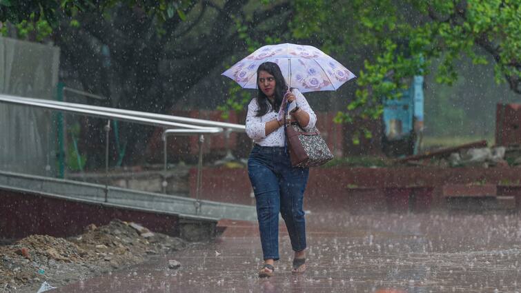 Weather Update News Mumbai Commute Woes Continue Heavy Rain IMD Red Orange Alerts In States Weather News: Mumbai's Commute Woes Continue Amid Heavy Rain, IMD Issues Red & Orange Alerts In These States