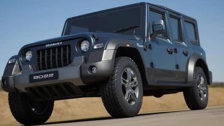 Mahindra Thar 5-Door Armada Launch Date: મહિન્દ્રા થાર 5-ડૉર આર્મડા આવતા મહિને સ્વતંત્રતા દિવસના અવસર પર લૉન્ચ થઈ શકે છે. મહિન્દ્રા થાર 5-ડૉર આર્મડાને લઈને લોકોમાં આ કારનો લૂક લૉન્ચ થયા પહેલા જ લીક થઈ ગયો છે. આ કારને લૉન્ચ થવામાં હજુ સમય છે. આ નવા થારનો ફોટો લૉન્ચ પહેલા જ લીક થઈ ગયો છે.
