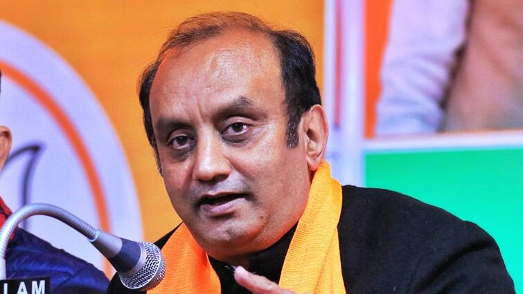 BJP Sudhanshu Trivedi Slams Rahul Gandhi and Mention Donald Trump PM Modi BJP नेता सुधांशु त्रिवेदी ने डोनाल्ड ट्रंप का जिक्र कर क्यों किया राहुल गांधी पर हमला, जानें क्या कहा?