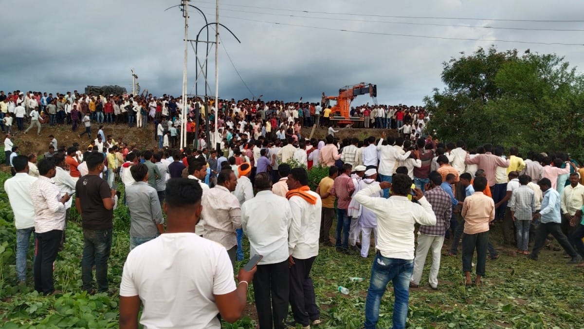 Maharashtra: Seven Dead, Three Injured After Taxi Falls Into Well In Jalna