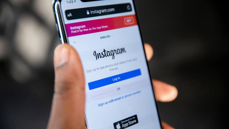 How to Copy comment and Caption on Instagram follow these easy steps tech tips Instagram पर कॉपी करना है कमेंट या कैप्शन? इस आसान प्रोसेस को करें फॉलो