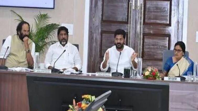 Telangana government has prepared seven thousand crores for runa mafi in Telangana Rythu Runa Mafi : కాసేపట్లో తెలంగాణ రైతుల రుణలుమాఫీ-  మొదటి విడతలో 11.42 లక్షల మందికి లబ్ధి