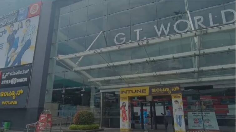 Karnataka Govt Orders Bengaluru GT Mall Mall Closed Shut For 7 Days After Farmer Denied Entry For 'Wearing Dhoti' Karnataka Govt Orders Bengaluru Mall Shut For 7 Days After Man Denied Entry For 'Wearing Dhoti'