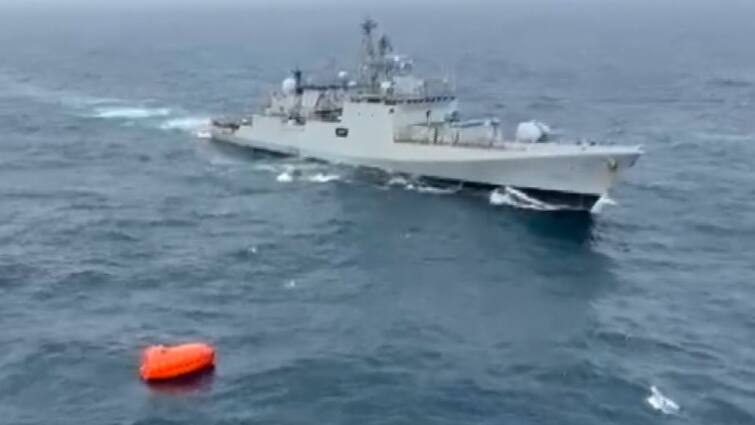 Indian Navy Rescues 8 Indian Crew after Capsized Transport Ship off Oman Coast Oman News: ఒమన్ చమురు నౌక ప్రమాదంలో కీలక అప్‌డేట్- 8 మంది భారతీయ సిబ్బందిని కాపాడిన ఇండియన్ నేవీ