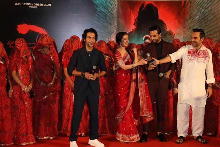 ప్రేక్షకులు ఎంతగానో ఎదురుచూస్తున్న ‘స్త్రీ 2‘ ట్రైలర్ విడుదల అయ్యింది. నవ్విస్తూనే, భయపెట్టే ఈ ట్రైలర్ ప్రేక్షకులను బాగా ఆకట్టుకుంటోంది.