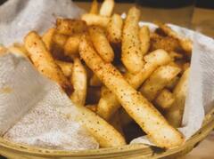 French Fries : கடையில் வாங்க வேண்டாம்.. 20 நிமிடத்தில் வீட்டிலேயே பிரெஞ்சு ப்ரைஸ் செய்யலாம்!