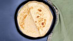 Food : तुम्ही बनवलेल्या पोळ्या फुगत नाही? फक्त 1 चमचा ही गोष्ट पीठात मिसळा, मग बघा कमाल!