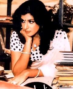 साल में 10 फिल्में करती थी धर्मेंद्र की ये हिरोइन, फिर करियर के पीक पर छोड़ दी इंडस्ट्री, आज छोटे पर्दे पर कर रही राज