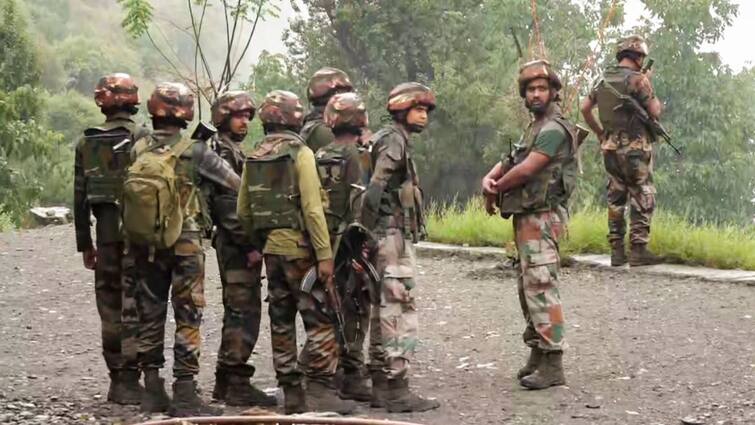 Two terrorist killed in encounter with security forces in Kupwara Jammu and Kashmir Terrorist killed: जम्मू-कश्मीर में सेना ने ढेर किए दो आतंकी, कुपवाड़ा में घुसपैठ की कोशिश नाकाम