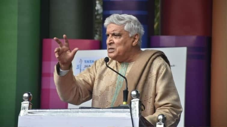 Javed Akhtar attack on UP police over shops  restaurants owner name in Muzaffarnagar kanwar yatra 'ऐसा नाजी के जर्मनी में... ', UP पुलिस के किस फैसले पर भड़क गए जावेद अख्तर?