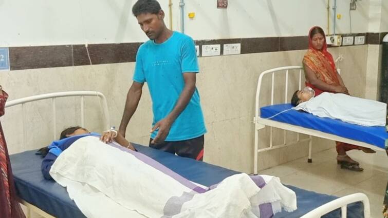 Bettiah News 20 school children fainted due to heat in Bihar ann Bihar News: बेतिया में गर्मी से 20 स्कूली बच्चे अचानक हुए बेहोश, अधिकारियों के हाथ-पांव फूले