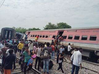 Dibrugarh Express Derailed: ਚੰਡੀਗੜ੍ਹ ਤੋਂ ਡਿਬਰੂਗੜ੍ਹ ਜਾ ਰਹੀ ਰਹੀ ਰੇਲ ਹੋਈ ਹਾਦਸੇ ਦਾ ਸ਼ਿਕਾਰ, ਪਟੜੀ ਤੋਂ ਉੱਤਰੇ ਡੱਬੇ, 4 ਦੀ ਮੌਤ, ਕਈ ਜ਼ਖ਼ਮੀ