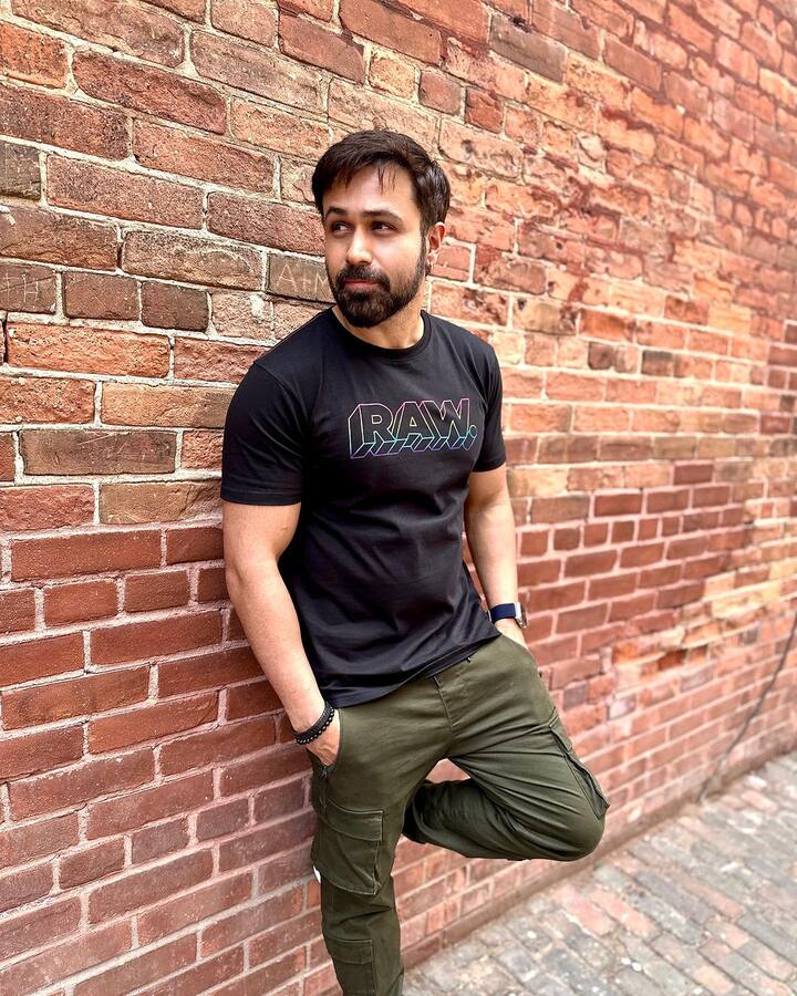 कुछ वक्त पहले इमरान हाशमी द लल्लनटॉप के एक शो के दौरान अपने करियर और पर्सनल लाइफ को लेकर खुलकर बात करते दिखाई दिए थे. इस दौरान उन्होंने कॉफी विद करण से शुरू हुए विवाद का किस्सा भी बताया.