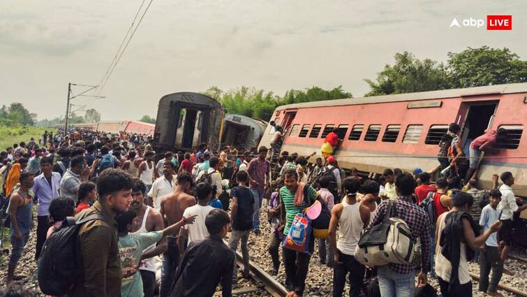 Dibrugarh Express Train Accident latest updates loco Pilot claims to hear blast many trains route diverted Helpline Number Indian Railway पटरी से उतरी डिब्रूगढ़ एक्सप्रेस, हादसे में 2 की मौत, 20 घायल; कई ट्रेनों के बदले रूट, जानें 10 बड़े अपडेट