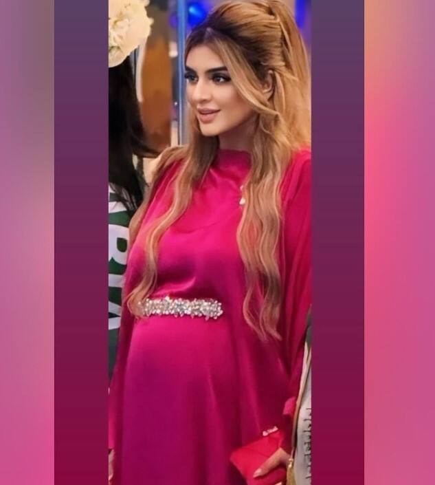 ਦੁਬਈ ਦੇ ਪ੍ਰਧਾਨ ਮੰਤਰੀ ਦੀ ਧੀ ਸ਼ੇਖ ਮਾਹਰਾ ਬਿੰਤ ਮੁਹੰਮਦ ਬਿਨ ਰਾਸ਼ਿਦ ਅਲ ਮਕਤੂਮ ਨੇ ਜਨਤਕ ਤੌਰ 'ਤੇ ਇੰਸਟਾਗ੍ਰਾਮ 'ਤੇ ਆਪਣੇ ਪਤੀ ਸ਼ੇਖ ਮਾਨਾ ਬਿਨ ਮੁਹੰਮਦ ਬਿਨ ਰਾਸ਼ਿਦ ਬਿਨ ਮਨਾ ਅਲ ਮਕਤੂਮ ਤੋਂ ਤਲਾਕ ਲੈਣ ਦਾ ਐਲਾਨ ਕੀਤਾ ਹੈ।