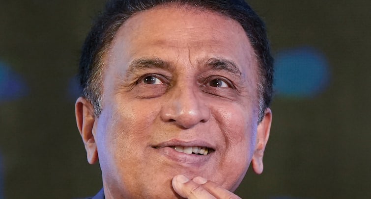 Sunil Gavaskar Hits Out At Bowlers For Taking Drinks Breaks Of Their Own In Between Overs 'Mind You, Batter Doesn't...': Sunil Gavaskar Hits Out At Bowlers For Taking 'Drinks Breaks' Of Their Own In Between Overs