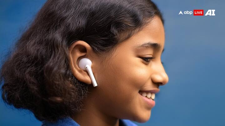 हेयर ड्रायर या माइक्रोवेव जैसे हीट सोर्स का इस्तेमाल बिल्कुल ना करें. इससे इलेक्ट्रॉनिक कॉम्पोनेंट्स को नुकसान हो सकता है.