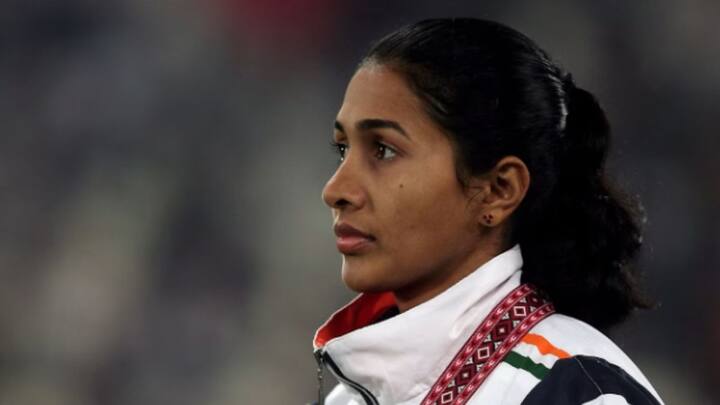 दुनिया के सबसे बड़े खेल आयोजन में चमकेंगे दिग्गज भारतीय ओलंपियन 3 4. अंजू बॉबी जॉर्ज: अंजू बॉबी जॉर्ज ने अपना सर्वश्रेष्ठ प्रदर्शन एथेंस 2004 ओलंपिक में किया, जहाँ उन्होंने 6.83 मीटर की छलांग लगाकर महिलाओं की लंबी कूद में पाँचवाँ स्थान हासिल किया। यह दूरी राष्ट्रीय रिकॉर्ड बनी हुई है। (छवि स्रोत: ओलंपिक.कॉम)
