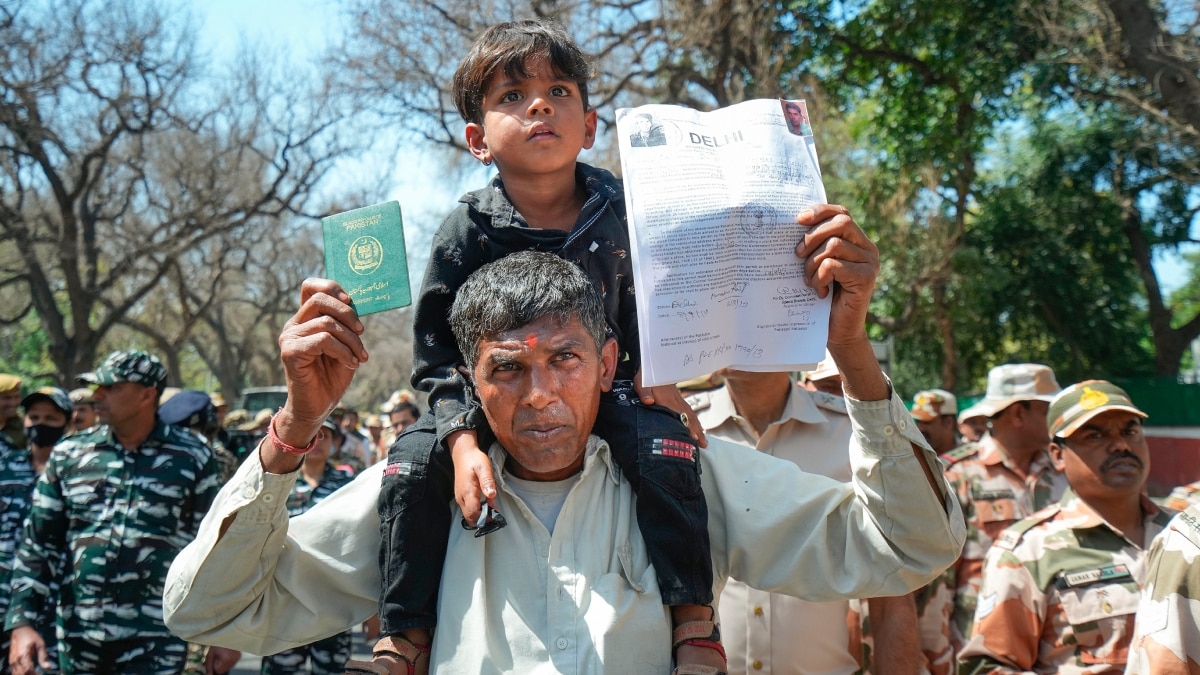 राजस्थान में कितने शरणार्थियों को मिली भारत की नागरिकता? रविंद्र सिंह भाटी के सवाल पर मंत्री ने दिया ये जवाब