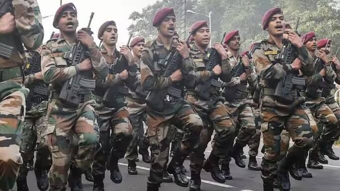 જો તેની વાત કરીએ તો ભારત સરકાર દ્વારા અગ્નિ વીર યોજના માટે કેટલાક માપદંડો નક્કી કરવામાં આવ્યા છે. જે પાસ કર્યા બાદ જ યુવાનો અગ્નિ વીર બની શકશે.