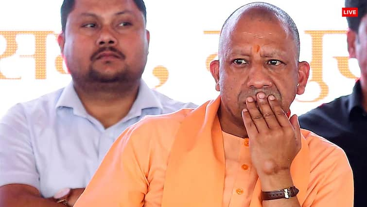 UP Politics bjp MLAs increasing problem for yogi adityanath government openly raising questions UP Politics: रमेश चंद्र मिश्रा, फतेह बहादुर सिंह समेत ये 6 विधायक बने BJP के गले की फांस! खुल कर उठा रहे सवाल