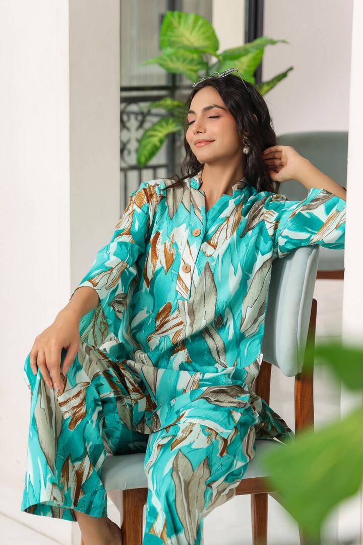 Co-ord with a Jacket: Style your coord set from casual to classy by adding a tailored jacket. Made of soft, breathable cotton, this set includes a top, skirt or pants and jacket in cheerful hues that are perfect for a work day or a casual day. You can also play with textures such as a silky co-ord with a floral jacket to add a touch of edge, to create a relaxed yet put-together vibe. (Image Source: Special Arrangement)