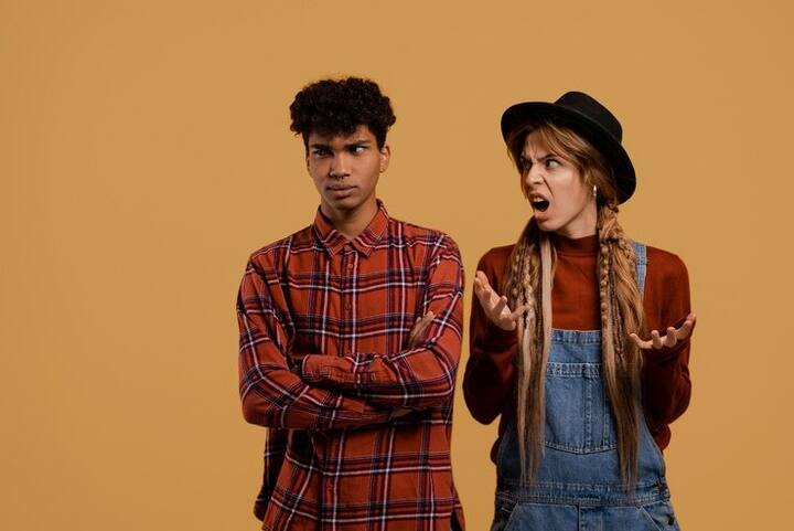 आपको अपने आप पर ध्यान देना चाहिए, आपको उसकी पसंद के हिसाब से अपने ड्रेसिंग सेंस में बदलाव लाना चाहिए.