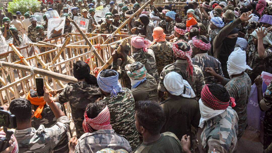 Jharkhand News: सहायक पुलिसकर्मियों का एक साल बढ़ा कांट्रैक्ट, मानदेय में 25 फीसदी का इजाफा Jharkhand SPO Protest Assistant Policemen Contract Extended One year honorarium Increased Jharkhand News: सहायक पुलिसकर्मियों का एक साल बढ़ा कांट्रैक्ट, मानदेय में 25 फीसदी का इजाफा