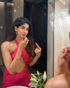 Sakshi Malik: પિંક બોડીકોન ડ્રેસમાં ખૂબ જ હોટ લાગી સાક્ષી મલિક, જુઓ વાયરલ તસવીરો