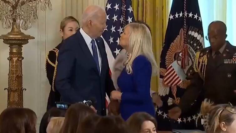 Joe Biden Almost Kiss Another Woman Mistaking Her For Wife Jill Biden Joe Biden: భార్య అనుకుని వేరే మహిళకు ముద్దు పెట్టబోయిన బైడెన్ - వీడియో వైరల్