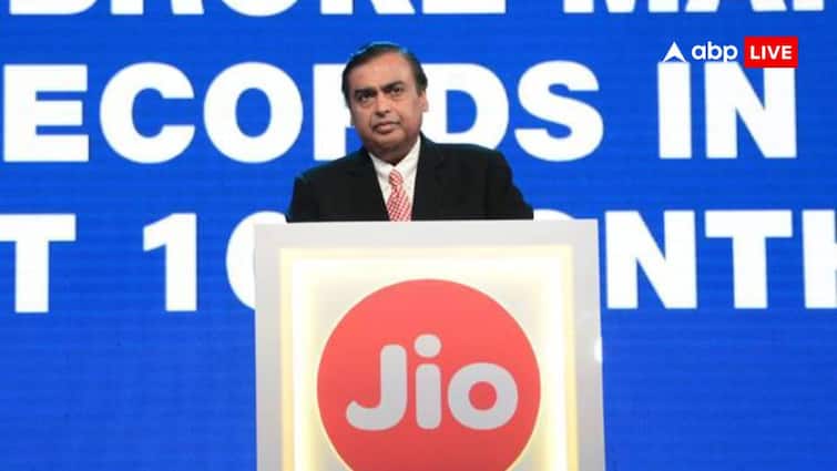 Reliance Industries fixed 28 October 2024 as record date for determining shareholders eligible for issue of 1:1 bonus shares Reliance Bonus Issue: रिलायंस इंडस्ट्रीज ने बोनस शेयर देने के लिए 28 अक्टूबर तय किया रिकॉर्ड डेट, रेगुलेटरी फाइलिंग में दी जानकारी