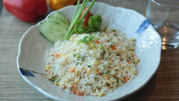 Corn Palak Pulao: பாலக்கீரை, ஸ்வீட்கார்ன் புலாவ் செய்வது என்பதை இங்கே காணலாம்.