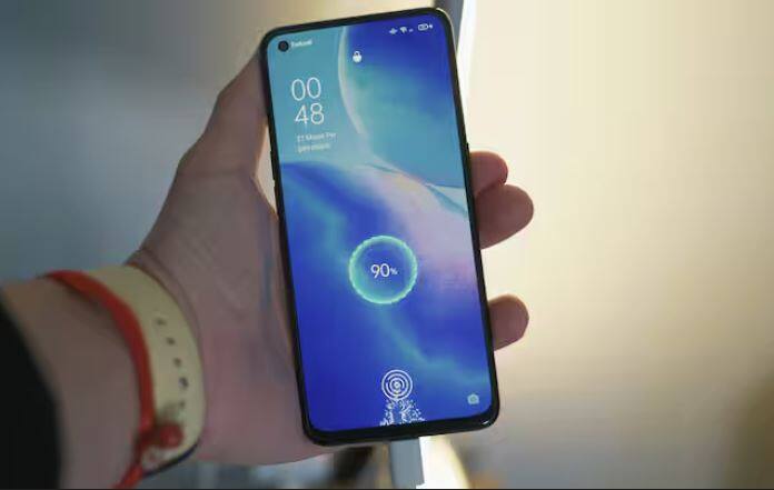 ਜਦੋਂ ਲਾਈਟ ਮੋਡ ਕਿਰਿਆਸ਼ੀਲ ਹੁੰਦਾ ਹੈ, ਤਾਂ ਸਕ੍ਰੀਨ 'ਤੇ ਹੋਰ ਪਿਕਸਲ ਹੁੰਦੇ ਹਨ। ਅਜਿਹੇ 'ਚ ਬੈਟਰੀ ਜਲਦੀ ਖ਼ਪਤ ਹੋ ਜਾਂਦੀ ਹੈ।