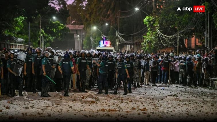 Bangladesh students protest set fire to government buildings 39 people died and internet services shut down across the country Bangladesh Student Protest: बांग्लादेश के छात्र प्रदर्शन में 39 लोगों की मौत, देशभर में इंटरनेट सेवा बंद, ढाका में 50 पुलिस बूथ जलाए गए