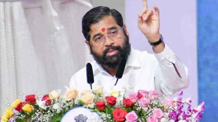 लाडली बहन योजना के बाद महाराष्ट्र में पुरुषों के हक को लेकर के भी विपक्ष ने सरकार से सवाल किए. तो फिर इसके बाद महाराष्ट्र के मुख्यमंत्री एकनाथ शिंदे ने लाडला भाई योजना भी शुरू करने का ऐलान कर दिया.