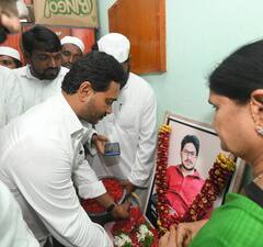 YS Jagan In Vinukonda: ఏపీలో రాష్ట్రపతి పాలన విధించాలి, ఢిల్లీ వేదికగా పోరాటం - రషీద్ కుటుంబాన్ని ఓదార్చిన అనంతరం జగన్