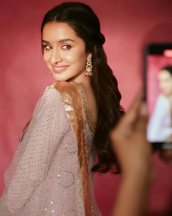 శ్రద్ధా కపూర్ లేటెస్ట్ ఫోటోలు(Images Source : Instagram/shraddhakapoor)