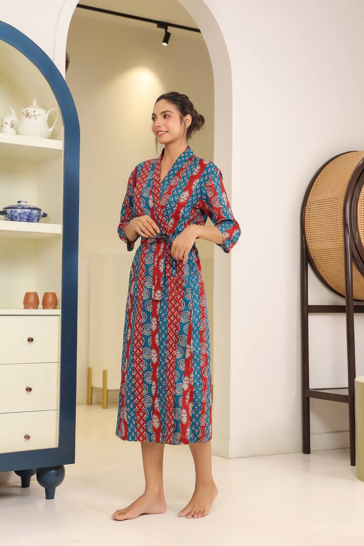 Ethnic Elegance: One can embrace cultural heritage with an embroidered co-ord set such as Dhoti pants with a matching Kurta to create a stunning outfit for festive occasions. You can also style it up with statement earrings and juttis for a touch of tradition. (Image Source: Special Arrangement)