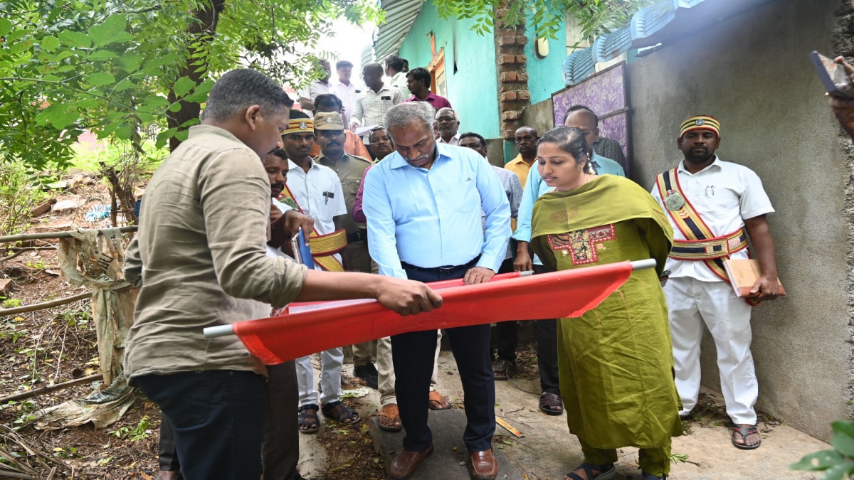 திருவண்ணாமலை கிரிவலப்பாதையில் குளங்கள் ஆக்கிரமிப்பு கண்டறியும் பணி - நேரில் பார்வையிட்ட கலெக்டர்