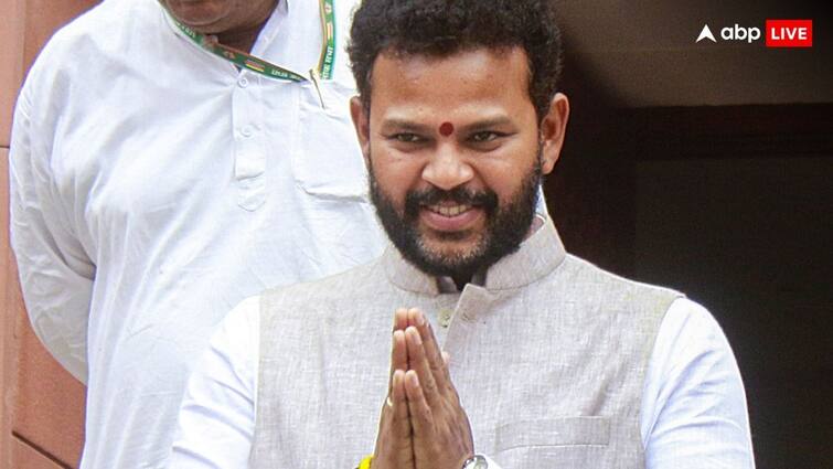 Microsoft Server Down Minister Rammohan Naidu Ensures Passenger Welfare Microsoft Server Down: माइक्रोसॉफ्ट संकट से एयरपोर्ट पर फंसे यात्रियों को बचाने की कोशिश जारी, केंद्रीय मंत्री ने दिया आश्वासन 